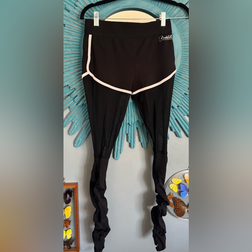 EXTREMELY RARE BOMBSHELL leggings